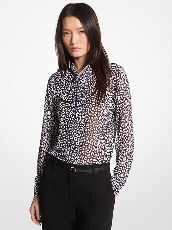 Női Michael Kors Graphic Leopard Print Georgette Tie-Neck Blúz BLACK/WHITE | HU1453WNF