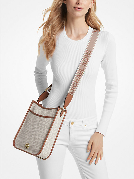 Női Michael Kors Luisa Large Signature Logo Messenger Táska VANILLA/LUGGAGE | HU1165MQV