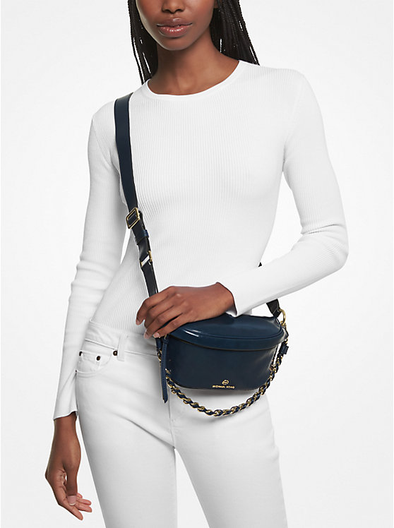 Női Michael Kors Slater Extra-Small Patent Leather Sling Pack Crossbody Táska Sötétkék | HU1132ILJ