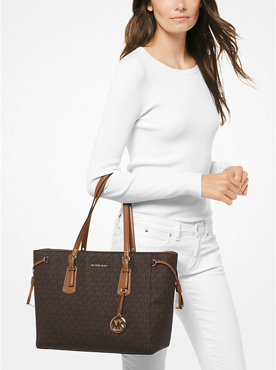 Női Michael Kors Voyager Medium Logo Tote Barna | HU1279JPW